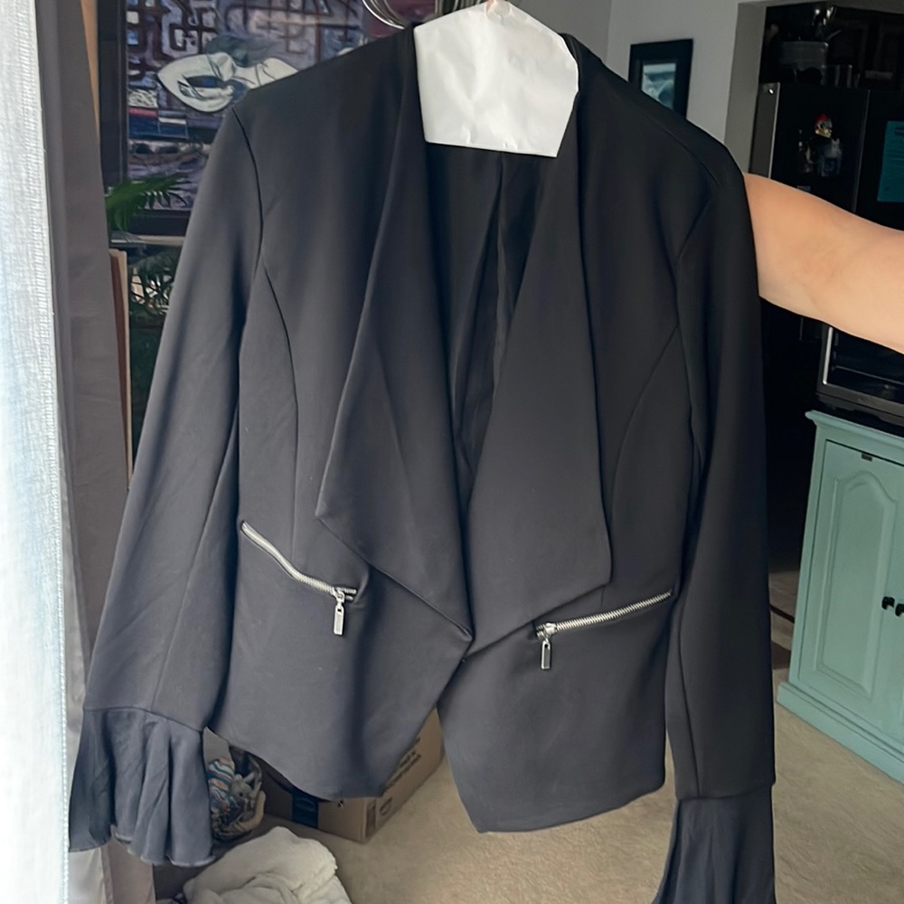 NEW NEVER WORN Matty M black blazer